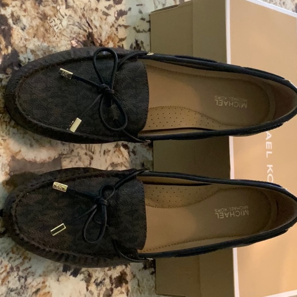 Woman’s Shoes